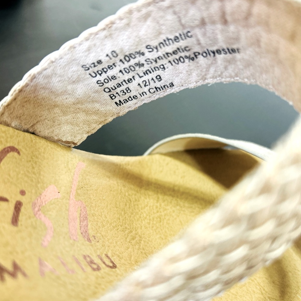 Like New Women’s Blowfish Malibu wedge sandals